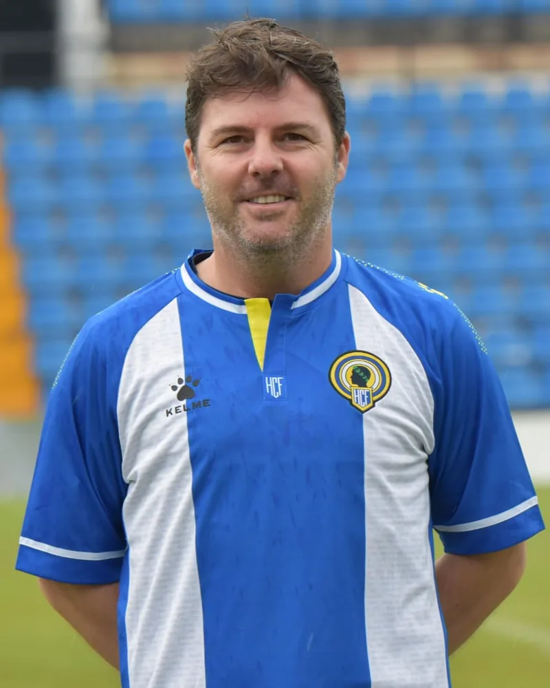 Pablo Bonastre sur un terrain de football